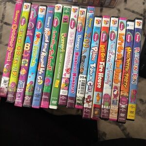 19 Barney DVDs: friends, family, valentine, Halloween, ABCs, Numbers! Clean up!